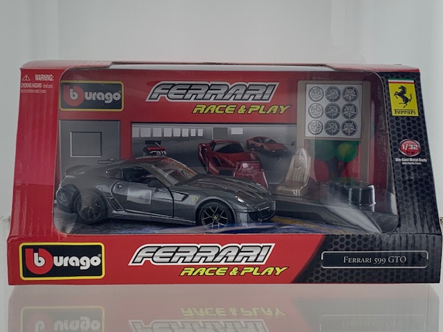 Ferrari 599 GTO Grijs Race and Play - 1:32