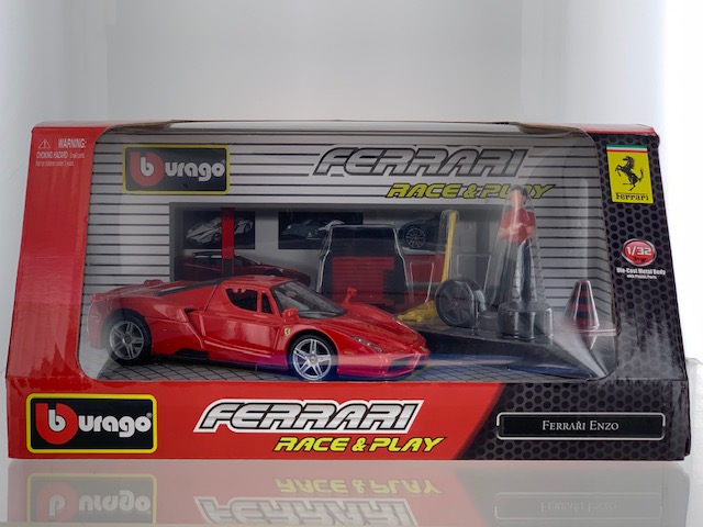 Ferrari Enzo Race and Play - 1:32
