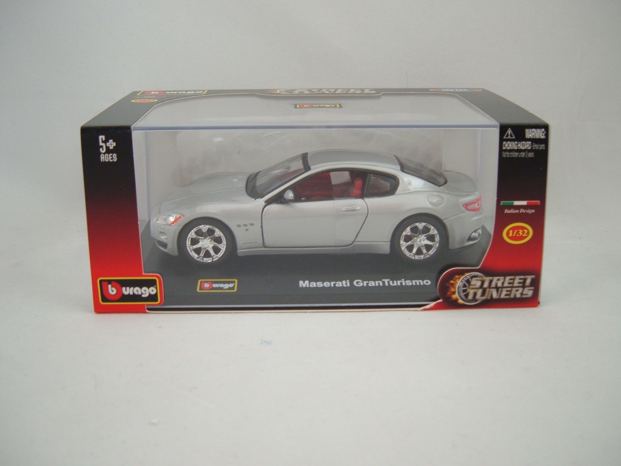 Maserati Grand Tourismo zilver