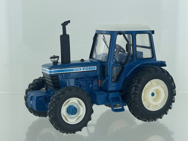 Ford 9700 4wd Limited Edition 1851 pieces - 1:32