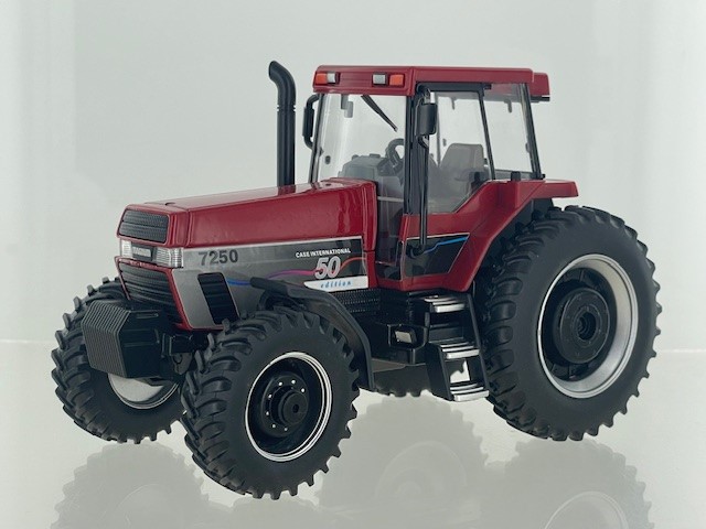 Case IH Magnum 7250 50th Anniversary Limited Edition 750 stuks - 1:32