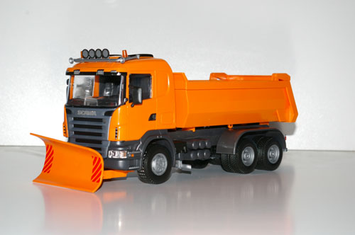 Scania G 6x4 met Sneeuwploeg en Kiepbak Oranje - 1:25
