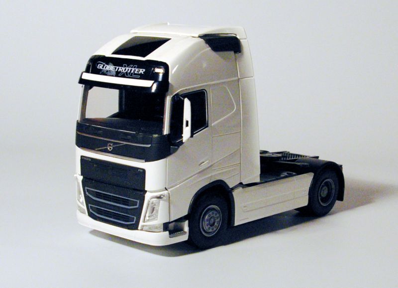 Volvo FH16 750GL XL 4x2 Wit - 1:25