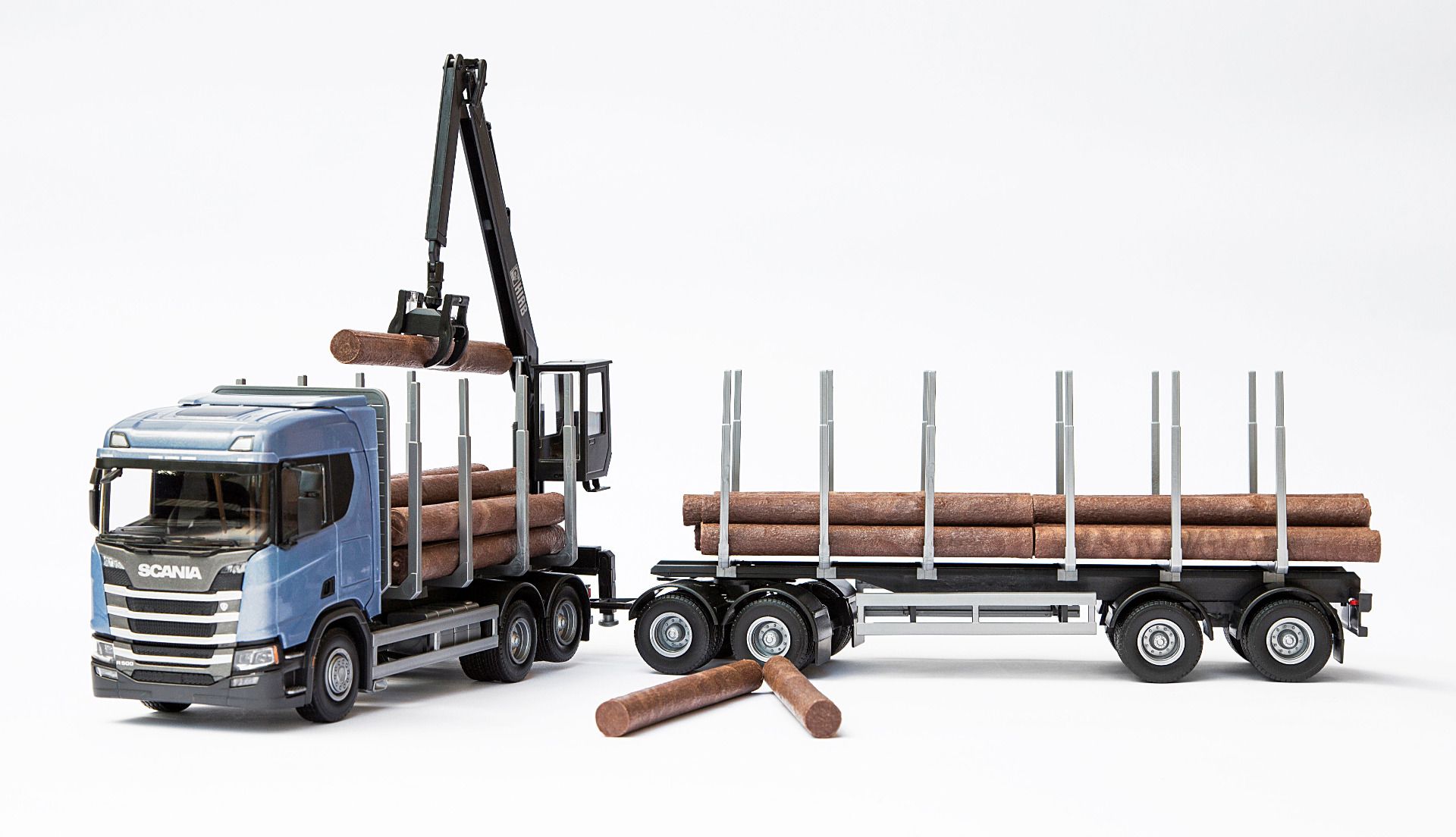 Scania R450 6x4 Blue Log Transporter and Crane with Cab with 4-axle Logtransport Trailer - 1:25