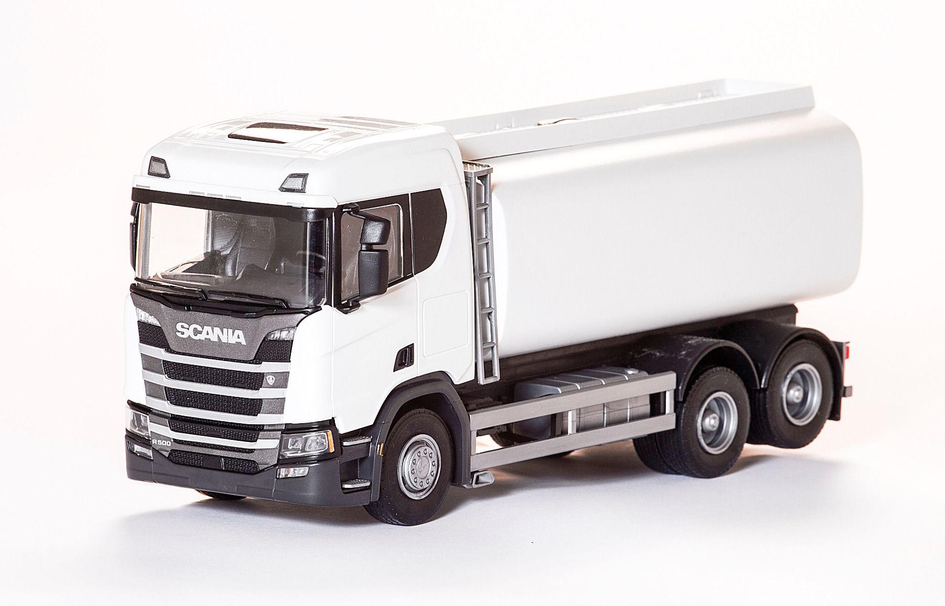 Scania CR 6x4 Tankwagen Wit - 1:25
