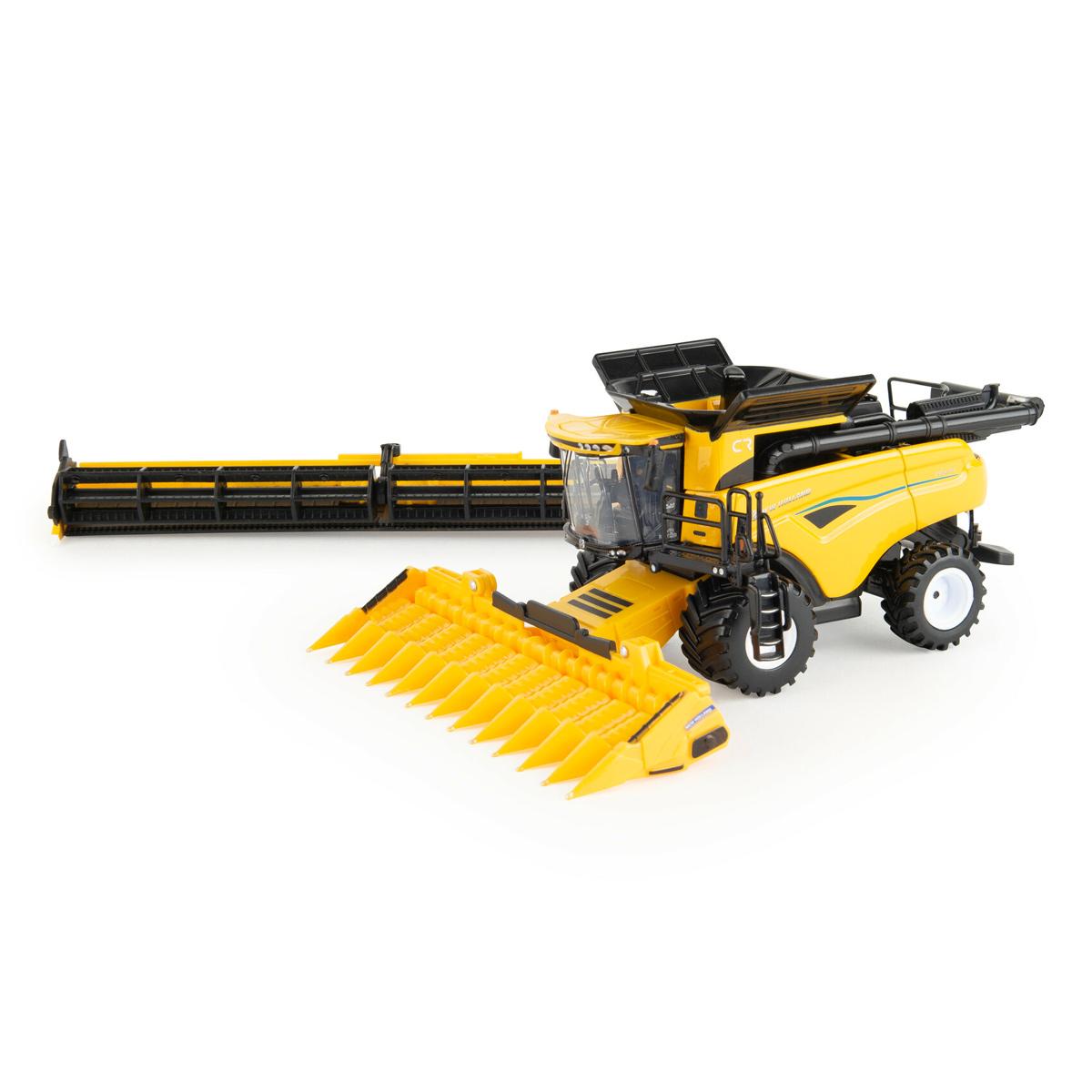 New Holland CR8.90 Combine with Duals - 1:64