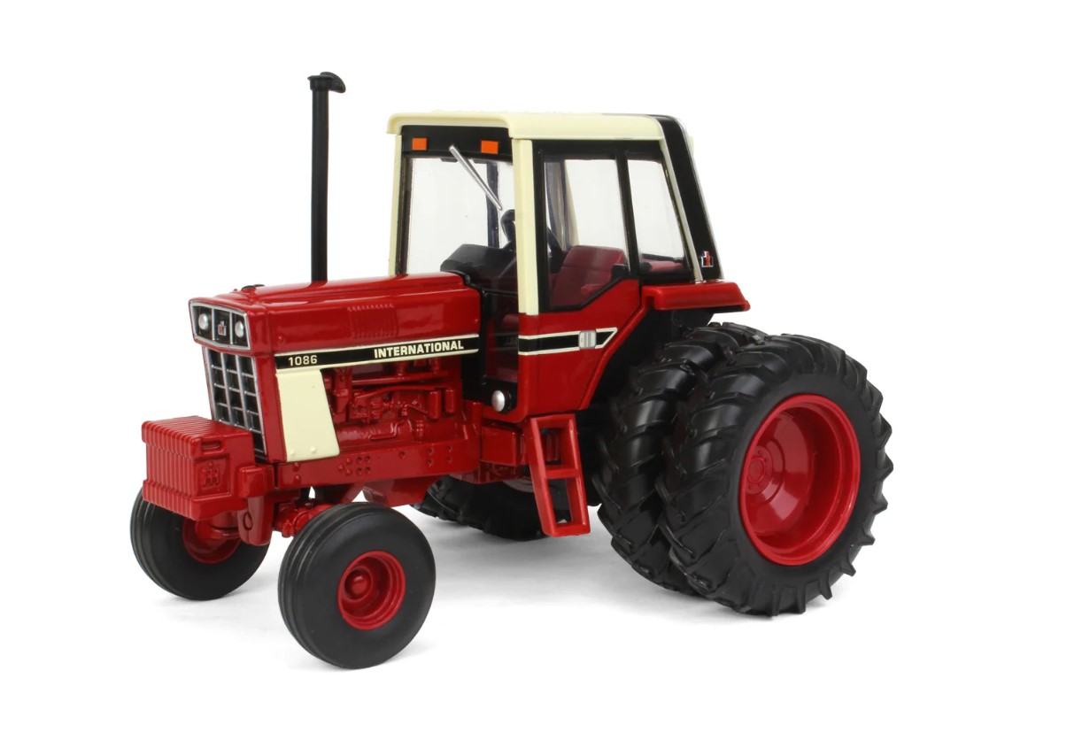 IH 1086 met Dubbellucht - 1:32