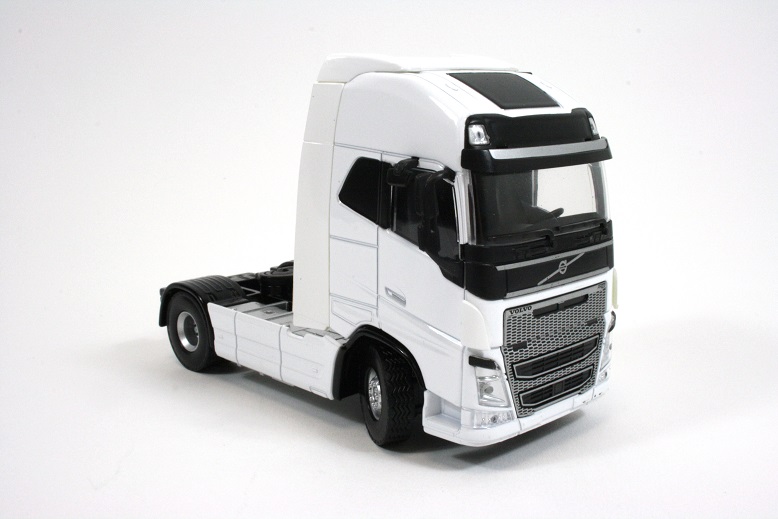 Volvo FH Globetrotter XL Euro6 4x2 White