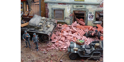 Assortment Rubble and debris Red