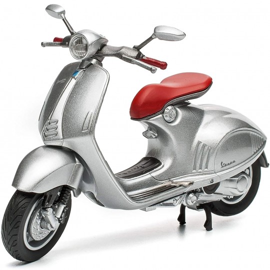 Vespa 946 Bellissima 2014 Zilver - 1:18
