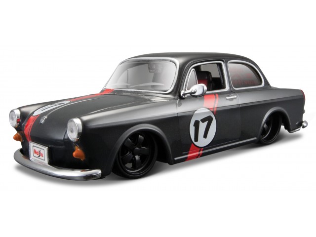 Volkswagen 1600 Notchback No.17 - Custom