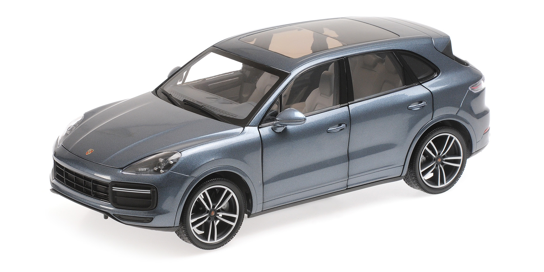 Porsche Cayenne Turbo S 2017 Blauw Metallic - 1:18