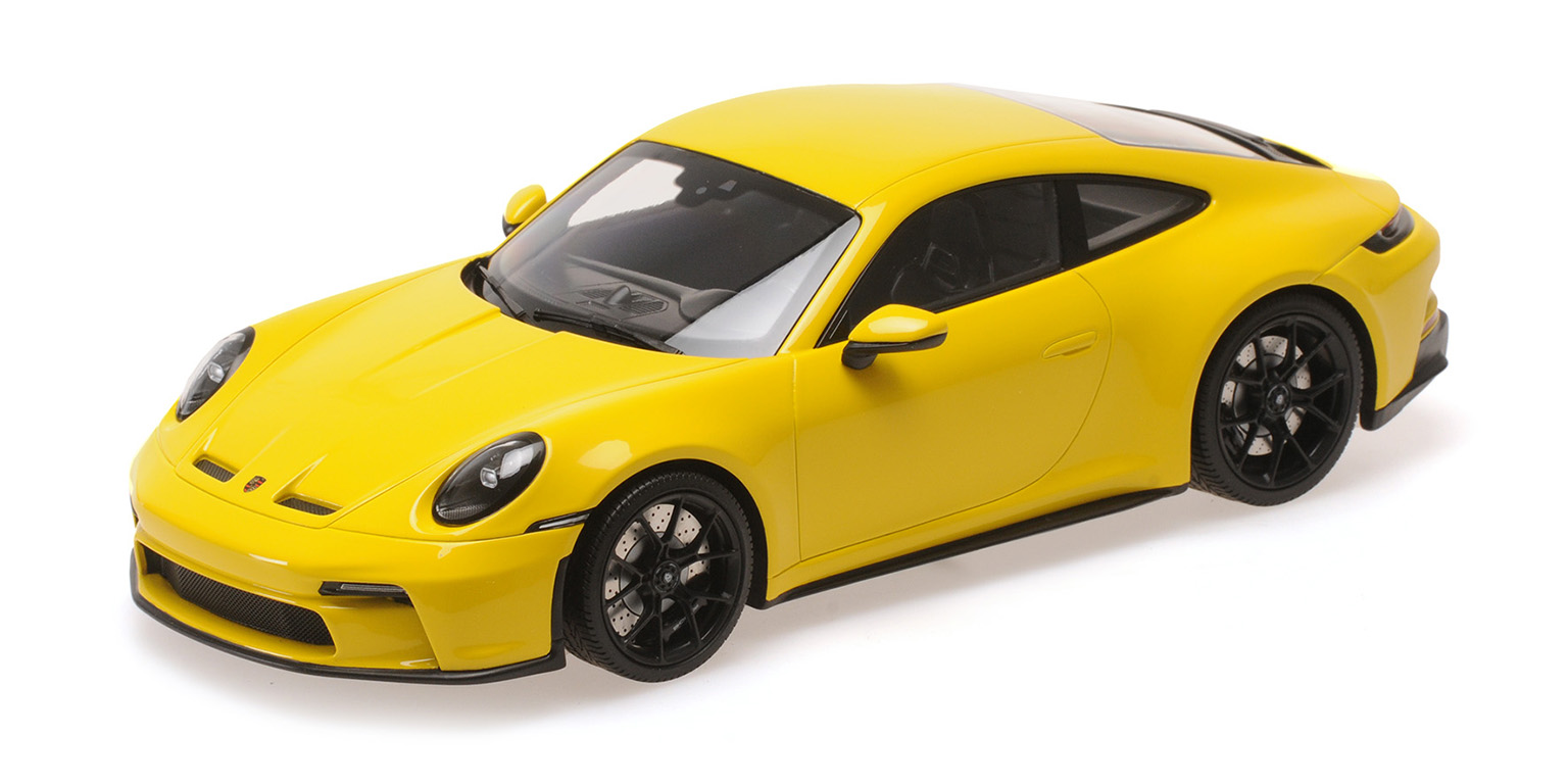 Porsche 911 (992) GT3 Touring 2022 Yellow with Black wheels - 1:18