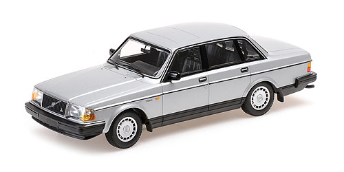 Volvo 240 GL 1986 Zilver - 1:18