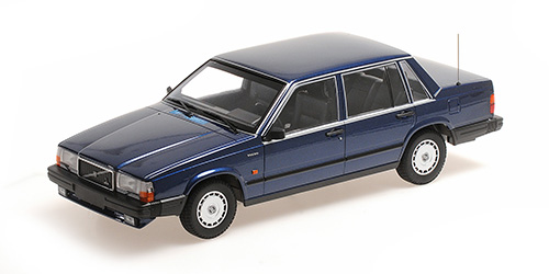 Volvo 740 GL 1986 Donkerblauw Metallic - 1:18