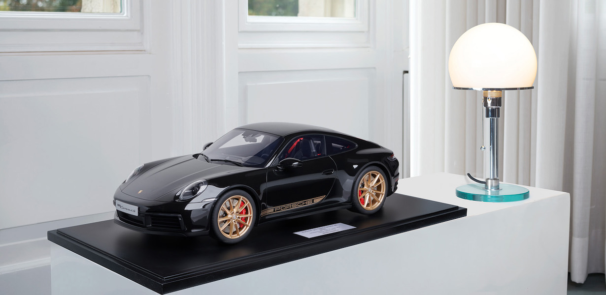 Porsche 911 (992) Carrera 4S 2020 Deep Black Metallic - 1:8