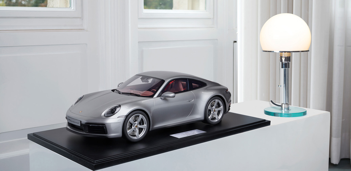 Porsche 911 (992) Carrera 4S 2020 GT-Silver Metallic - 1:8