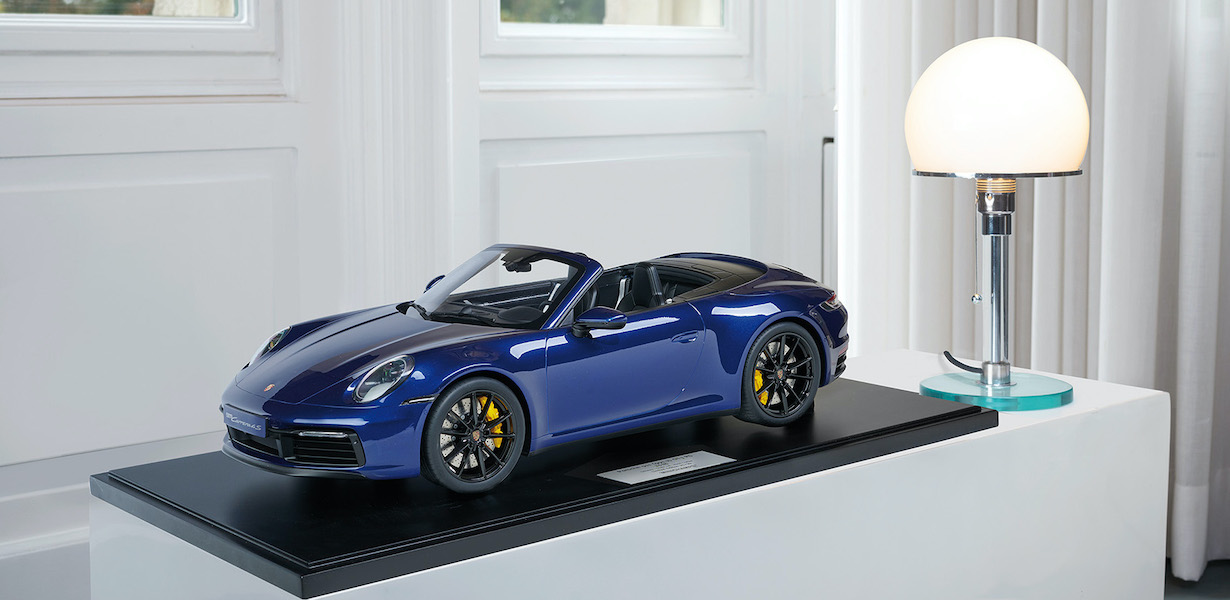 Porsche 911 (992) Carrera 4S Convertible 2020 Enzian Blue Metallic - 1:8