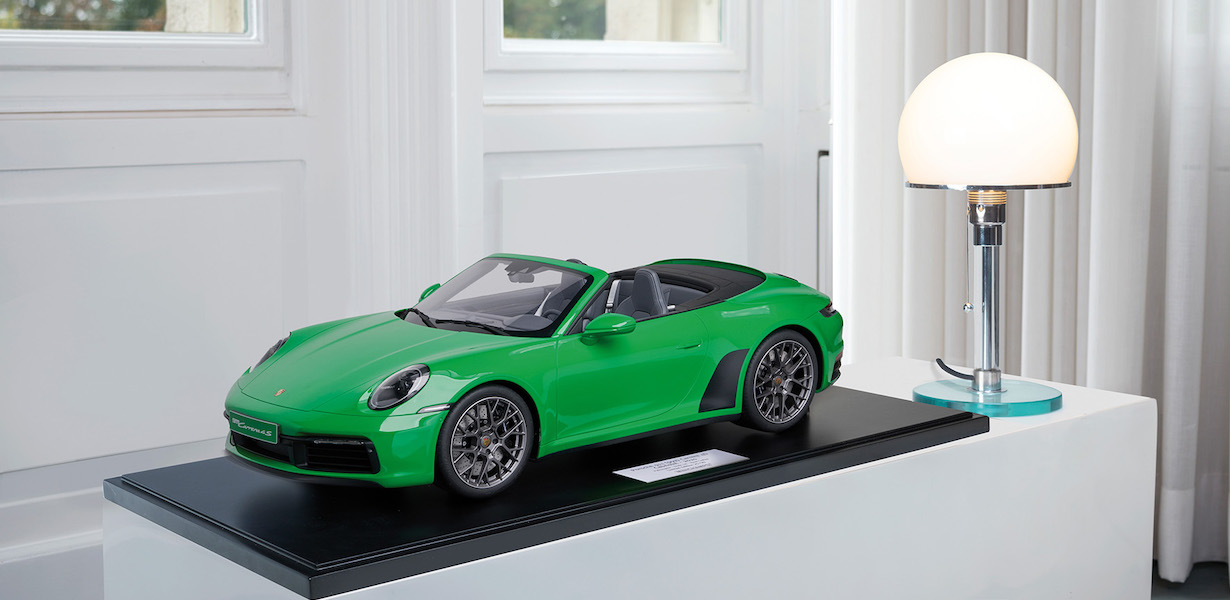 Porsche 911 (992) Carrera 4S Convertible 2020 Python Green - 1:8