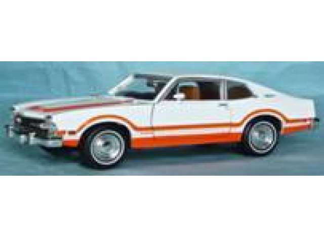 Ford Maverick Grabber Oranje/Wit - 1:24