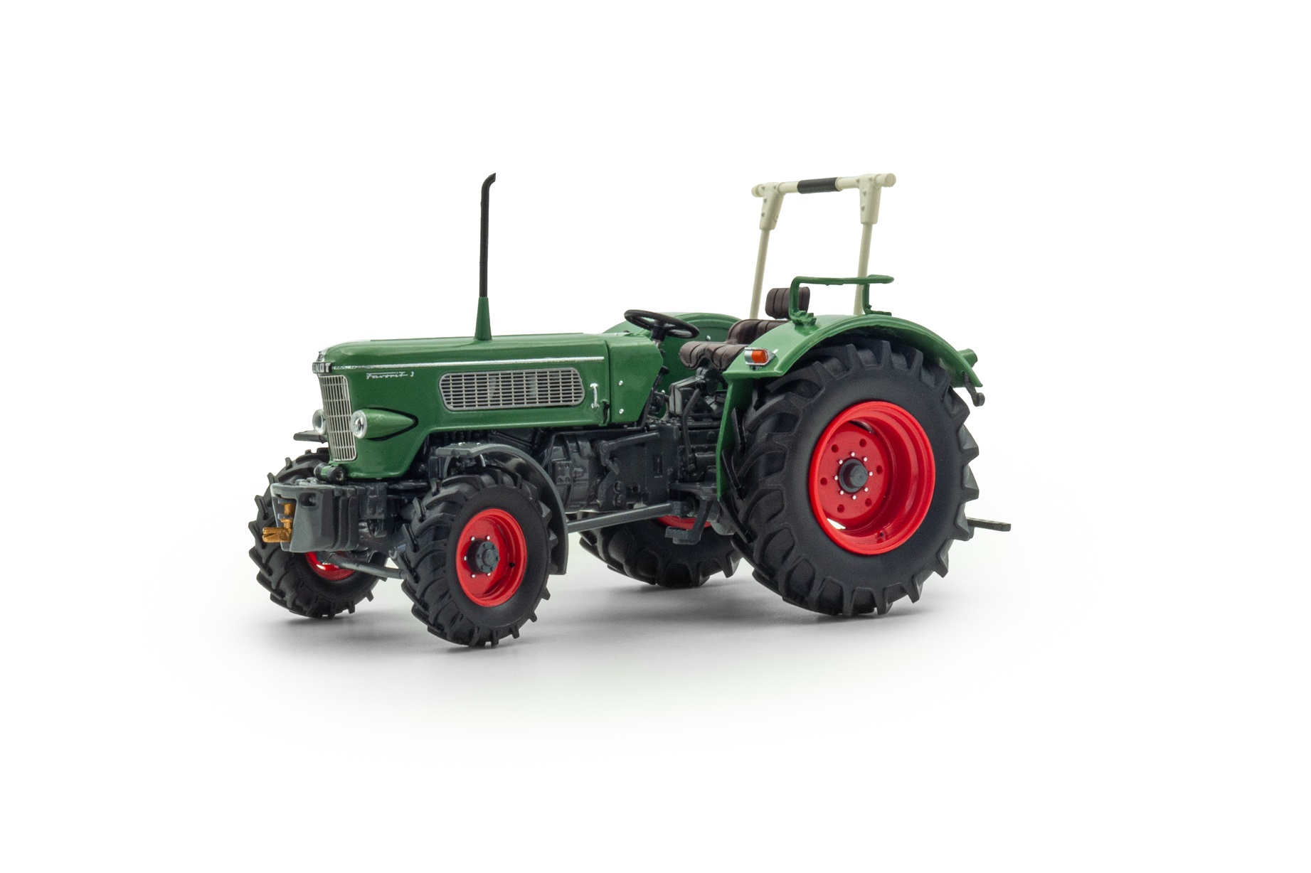 Fendt Favorit 3 met Rolbeugel 4wd - 1:32