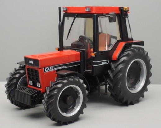 Case IH 845 XL Black/Red 4wd