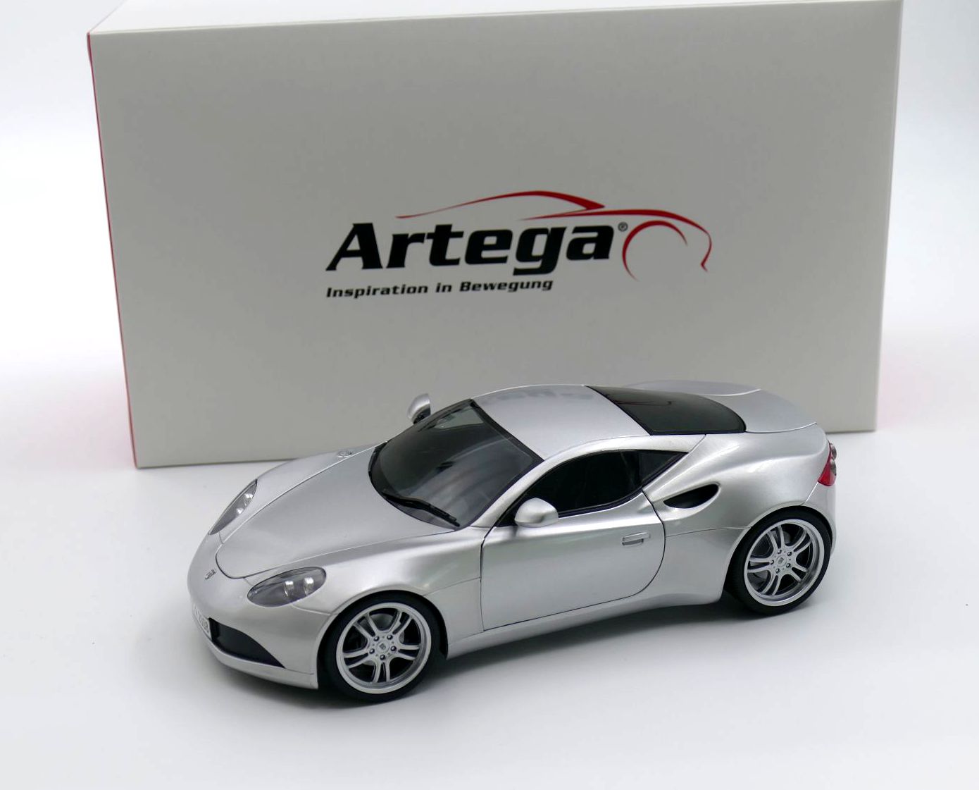 Artega GT Silver Metallic - 1:18