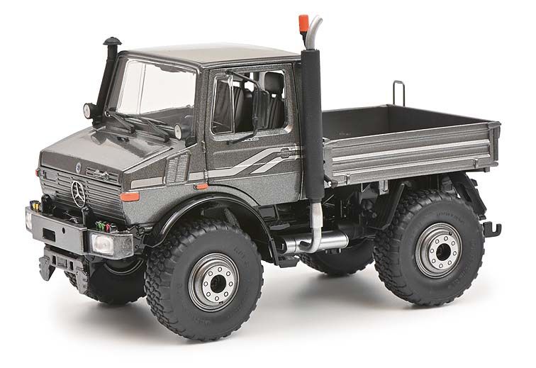 Unimog U1600 Grijs Metallic - 1:32