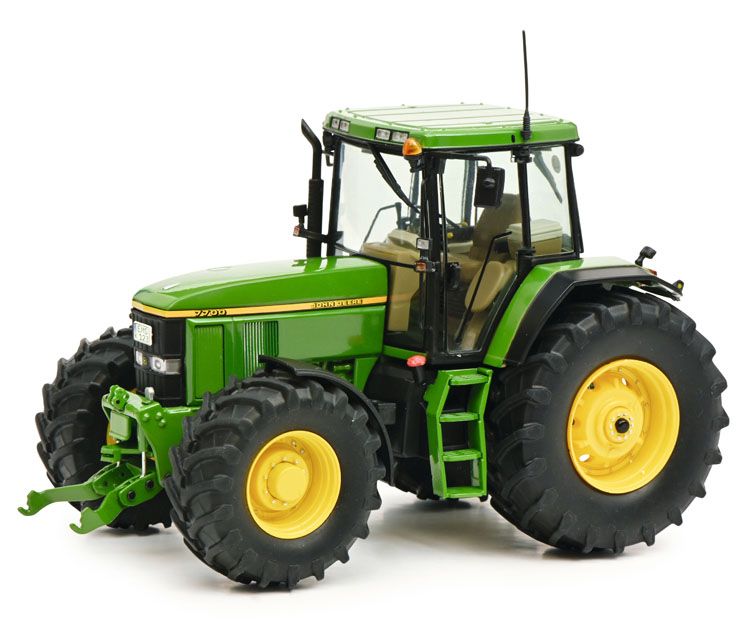 John Deere 7700 - 1:32