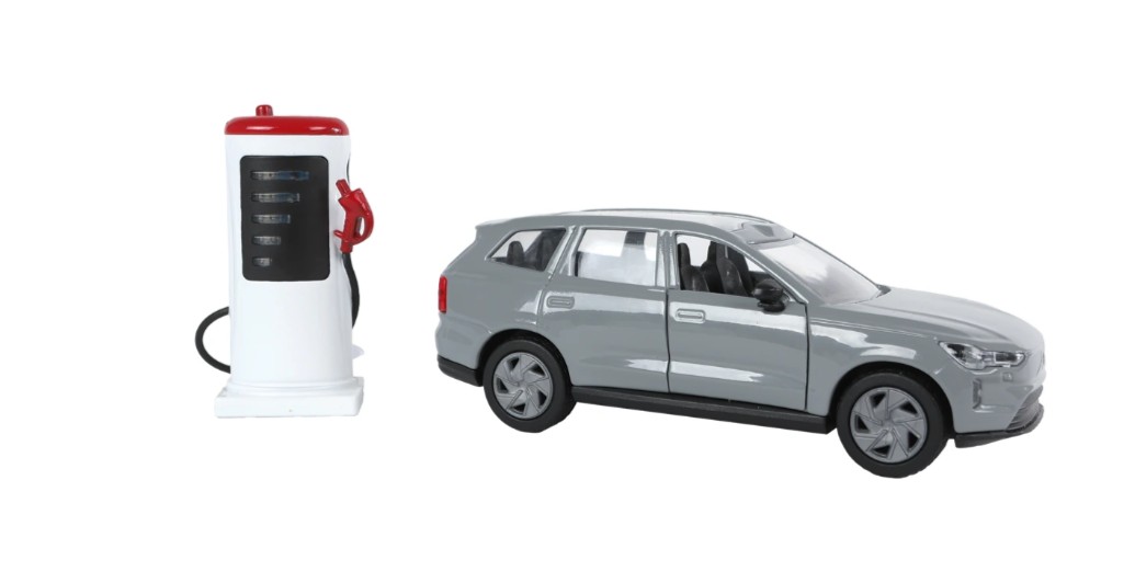 Volvo EX90 met oplaadpaal DCPB 13,5cm