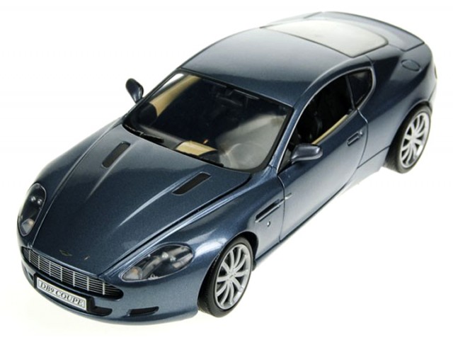 Aston Martin Vanquish Blauw