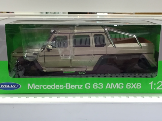 Mercedes-Benz G63 AMG 6x6 2015 Goud