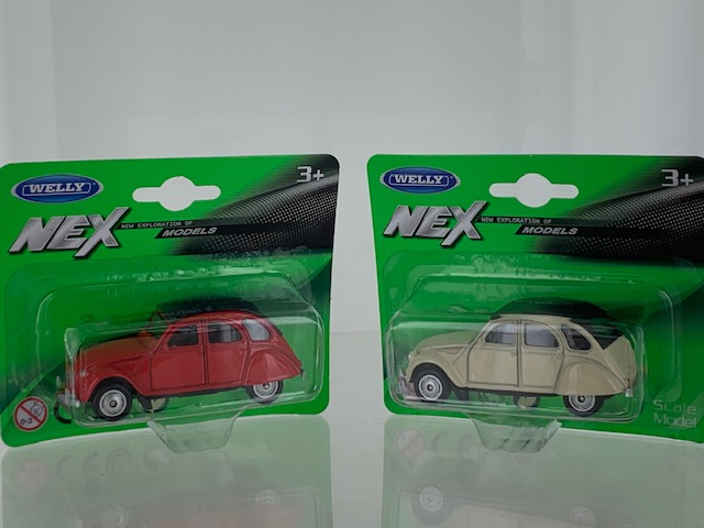 Citroen 2CV Set Rood + Creme - 1:60