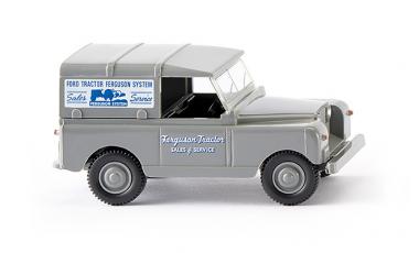 Land Rover Ferguson Tractor Sales and Service - 1:87