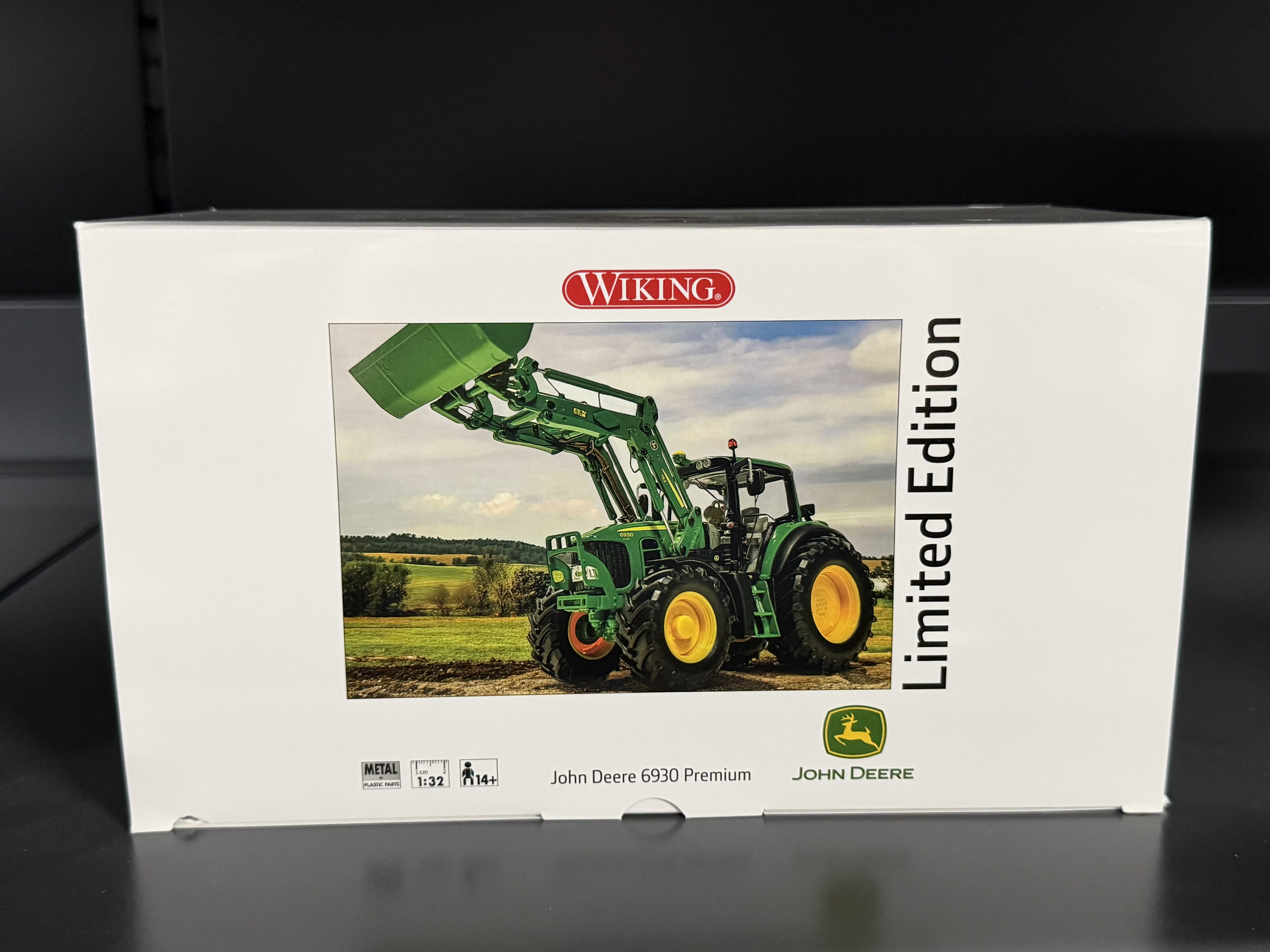 John Deere 6930 Premium met voorlader Limited Edition 1000 stuks - 1:32